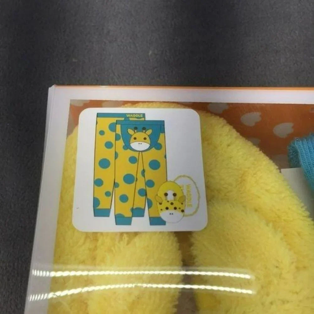 Waddle‎ and Friends Snuggle Pack Slipper and Tights Baby Giraffe Baby Shower Set